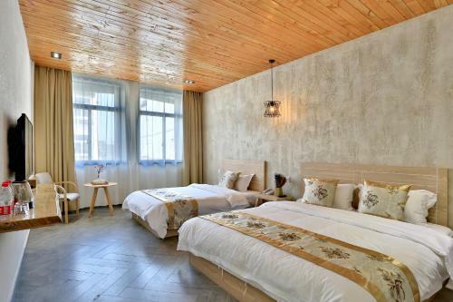 Qingyue Jingshe Hotel