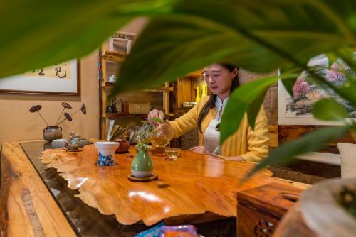 Yunxianju Tea Culture Theme Hotel