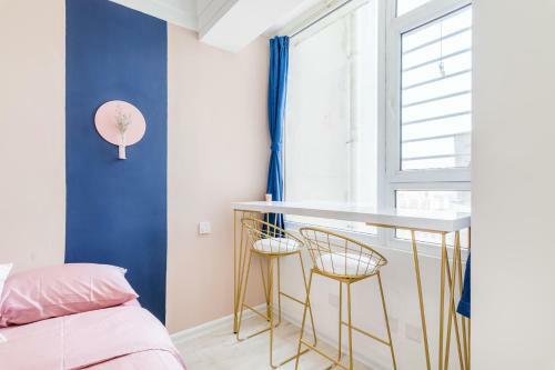Hotel Qingdao Shinan�wusi Square�