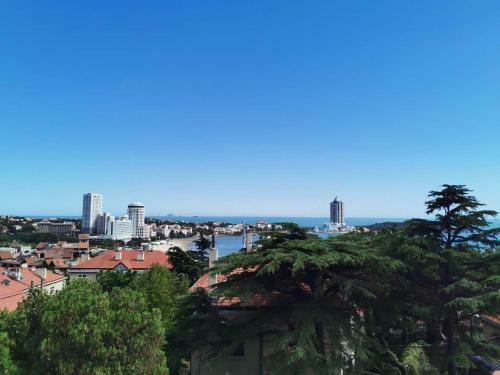 Qingdao Top Yunyin Homestay