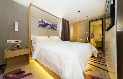 Lavande Hotels Weihai Weigao Square Branch
