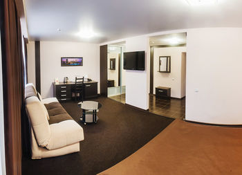 Hotel Aviator