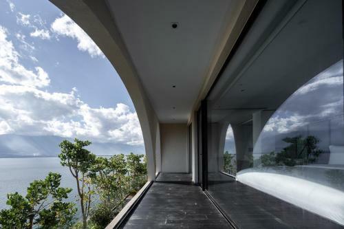 Hotel Mont XIX Full Lake View Luxury Villa