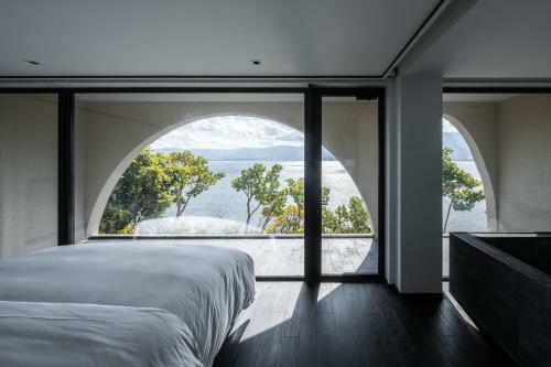 Hotel Mont XIX Full Lake View Luxury Villa
