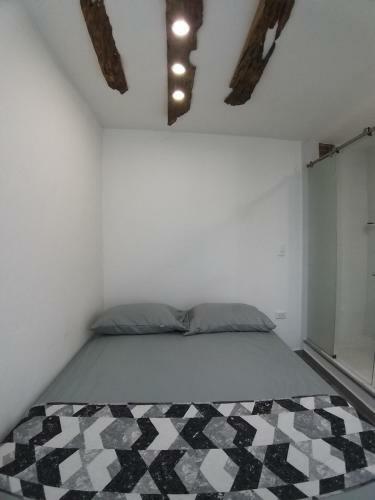 Farallones Apartahotel - Betania