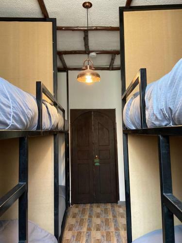 Hostal La Casa De Las Plazas