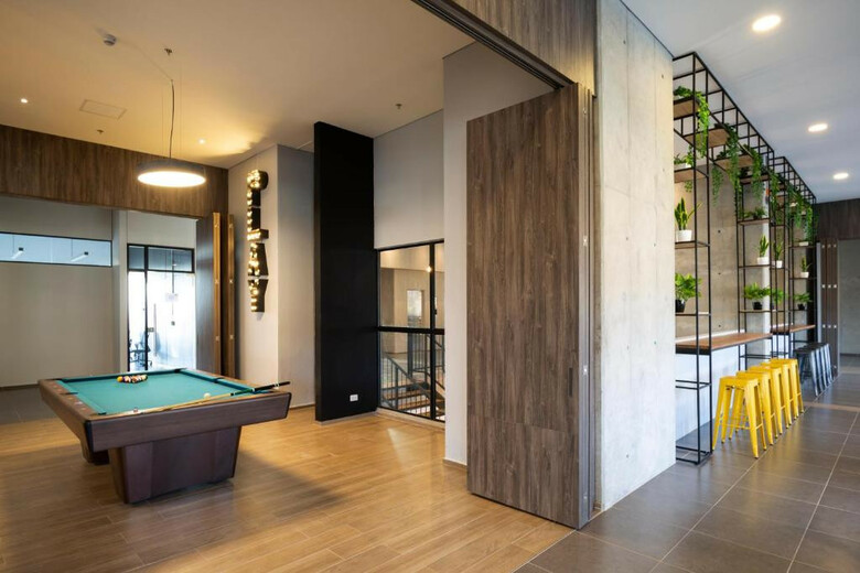 72 Hub Apartments - Pool - Gym - Sauna - Pet Friendly