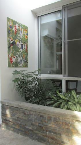 50n15 B&B