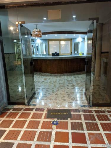 Hotel Toledo Fl