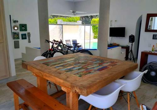 Casa Con Jacuzzi Y Piscina Privada En Lagos Del Pe�on