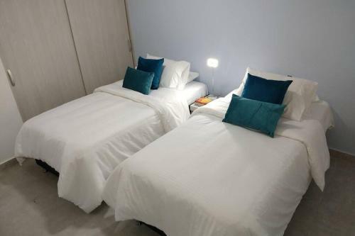 En El Poblado, Espectacular Apartamento Entero Nuevo
