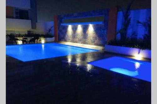Apartamento Modern Apt Centrally Located W/ Mt. & City Views
