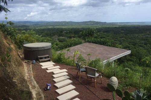 Beautiful Ocean View Villa With Infinity Pool And AC - Sleeps 6