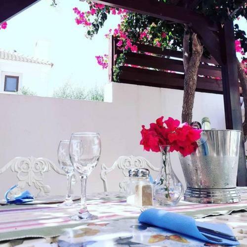 Hostal Luxury Nissi Suite Whit Sea View
