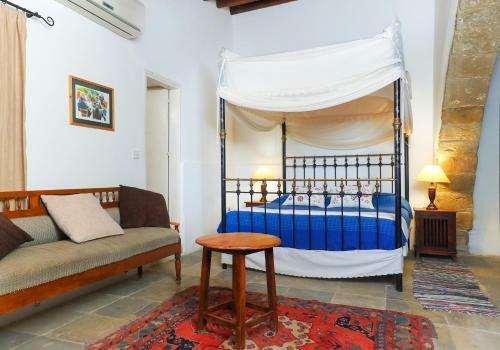 Zoes Traditional Apartments, Bed & Breakfast