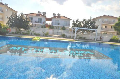 Mythical Apartment - 2 Bed Large Communal Pool, Close To Protaras