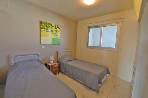 Mythical Apartment - 2 Bed Large Communal Pool, Close To Protaras