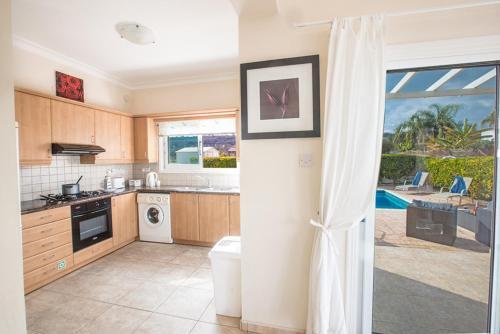 Cyprus Villa Minutes From The Beach, Protaras Villa 1245