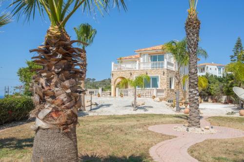 Villa In Protaras Sleeps 8 Includes Swimming Pool And Air Con 5