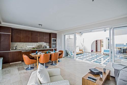 Villa In Protaras Sleeps 10 Includes Swimming Pool And Air Con 7 6