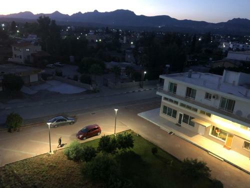 Apartamento Deniz Airport Suites