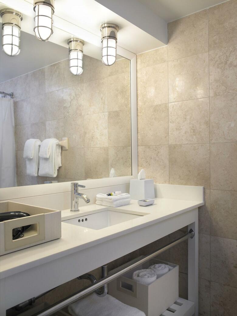 Hotel Radisson Resort Miami Beach