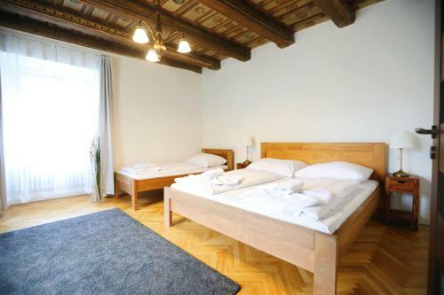 Wenceslas Square Apartments By Otsa