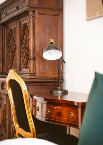 Kafka Apartment 4br+2bath Old Town