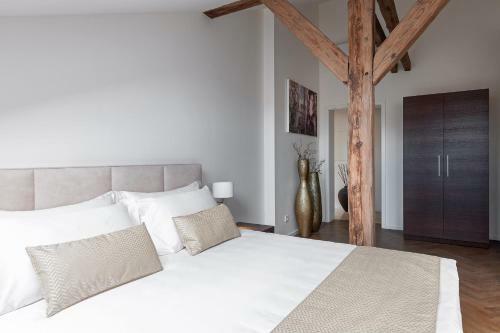 Aparthotel H7 Palace