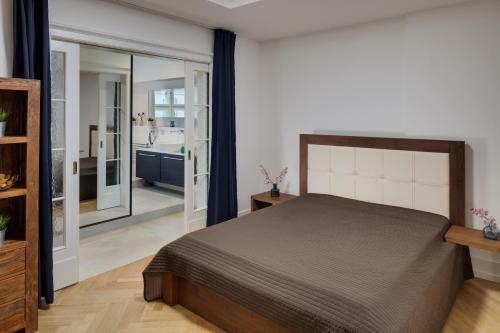 39 Dlouha Old Town Apartment
