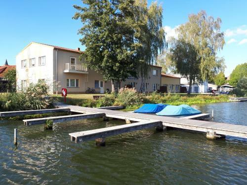 Hostal Boootshaus - Am Spreeufer