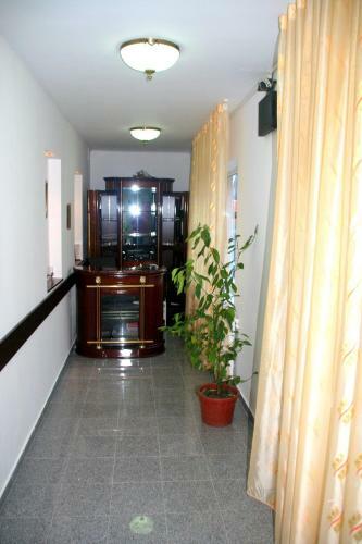Hostal Pensiunea Casa Zarnesteana