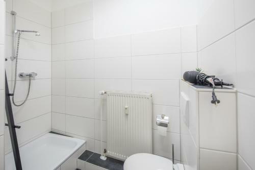 Spacious Apartment In Hamburg For 12