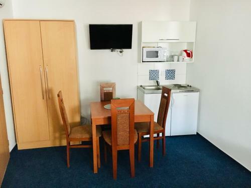 Hostal Mikulov Inn - Penzion Zem?