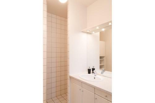 Bright And Spacious Apartment In Downtown �rhus