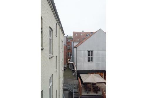Bright And Spacious Apartment In Downtown �rhus