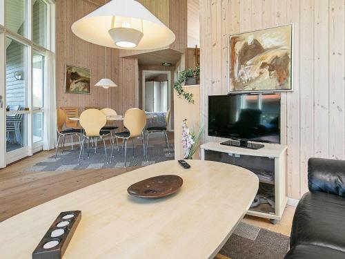 Three-bedroom Holiday Home In Ulfborg 6