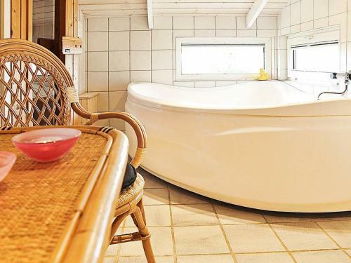 Three-bedroom Holiday Home In Ulfborg 25