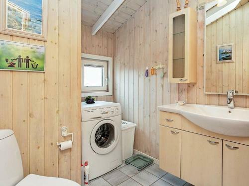 Three-bedroom Holiday Home In Ulfborg 25