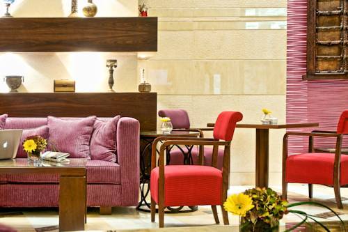 Grand Regal Hotel