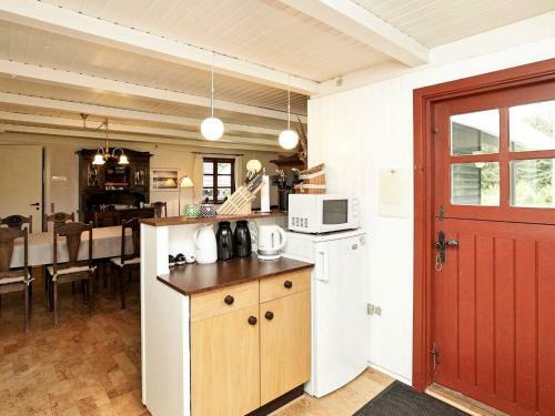 Three-bedroom Holiday Home In H�jslev 8