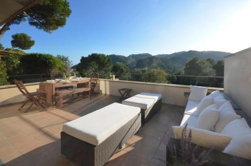 Begur Apartment Sleeps 10 With Pool Air Con And Wifi