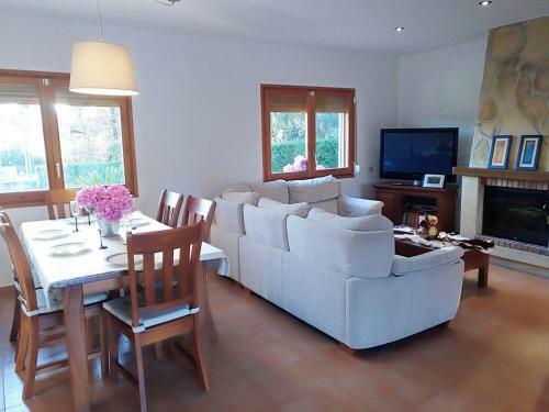 Alquiler Villa Con Piscina Montesa