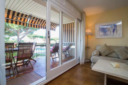 Calella de Palafrugell Apartment Sleeps 6 Pool
