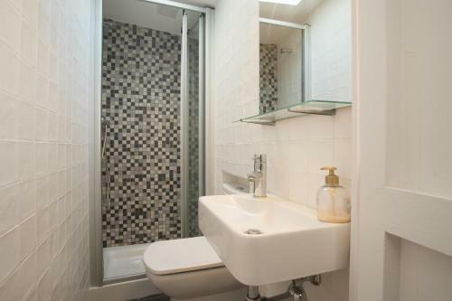 Calella de Palafrugell Apartment Sleeps 5