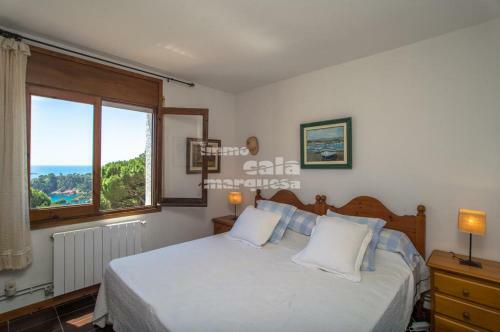 Calella de Palafrugell Apartment Sleeps 7 With Pool