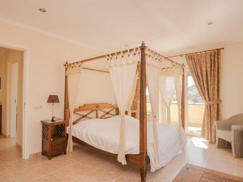 Serene Holiday Home In Callosa D' Ensarria With Private Pool