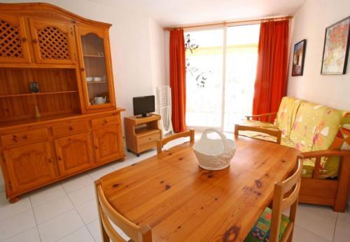 Calpe Apartment Sleeps 5 With Pool Air Con And Wifi