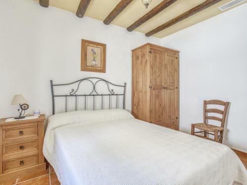 Comfy Holiday Home In Carcabuey With Patio
