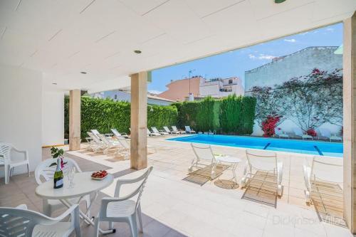 Port de Pollenca Apartment Sleeps 4 With Pool Air Con And Wifi
